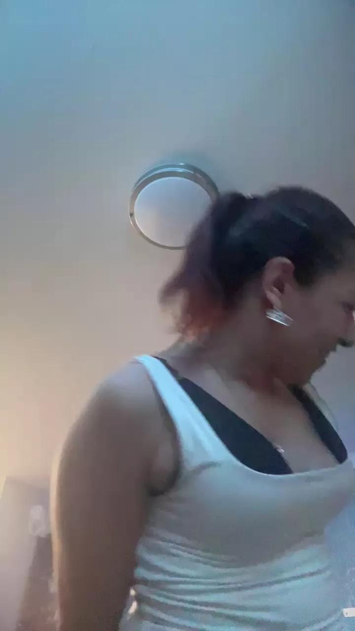 Offline Aphroditebaby on Cam4