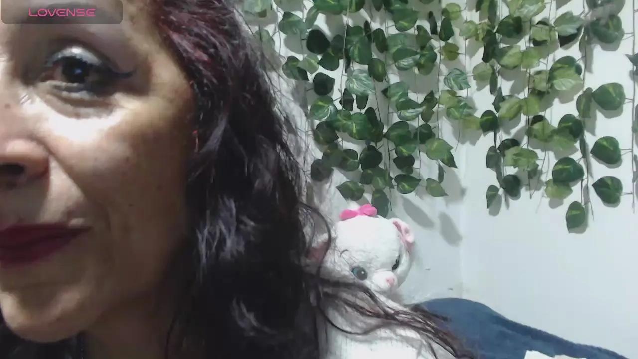 Ariana_hoot on Cam4 