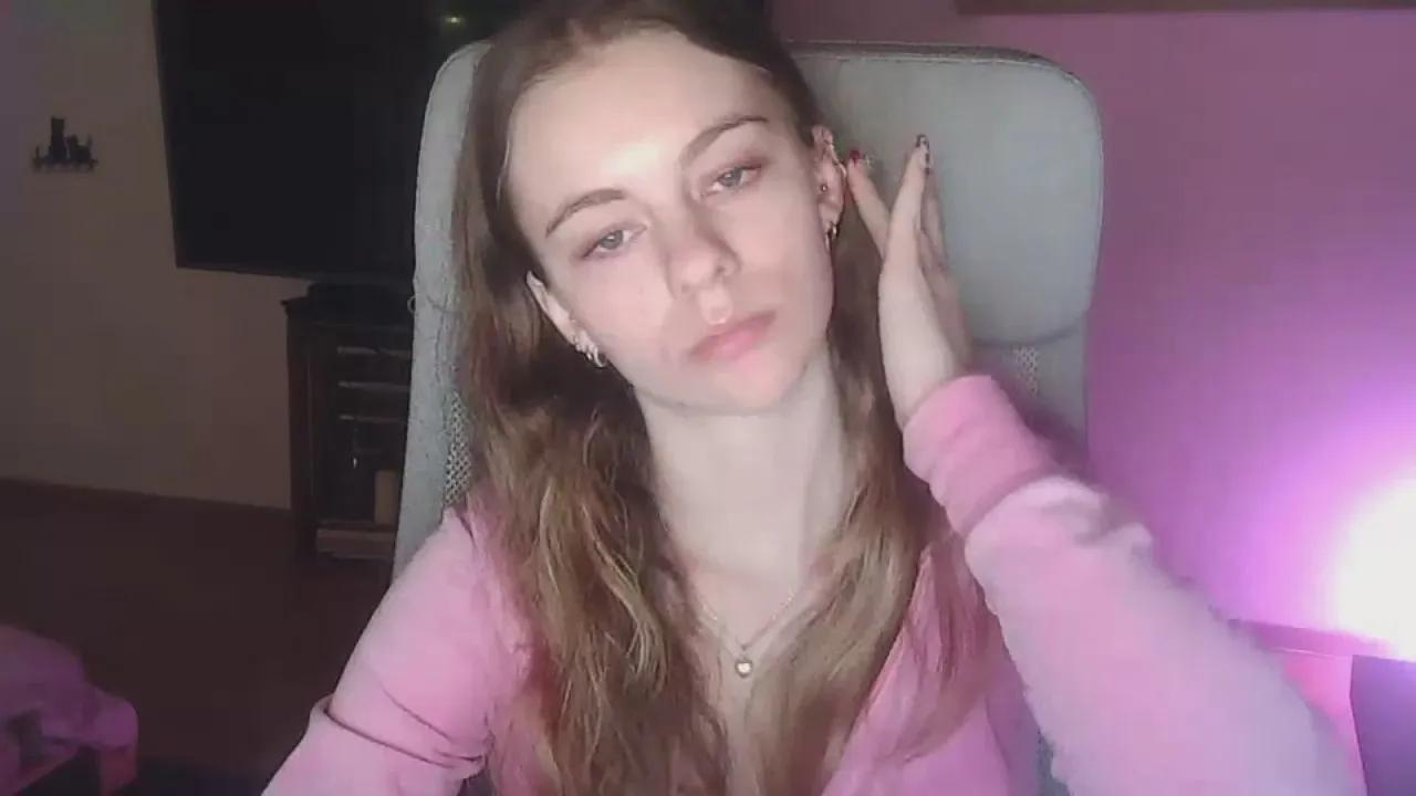 AriaYoung —  #schoolgirl #C2C #gamer #amateur