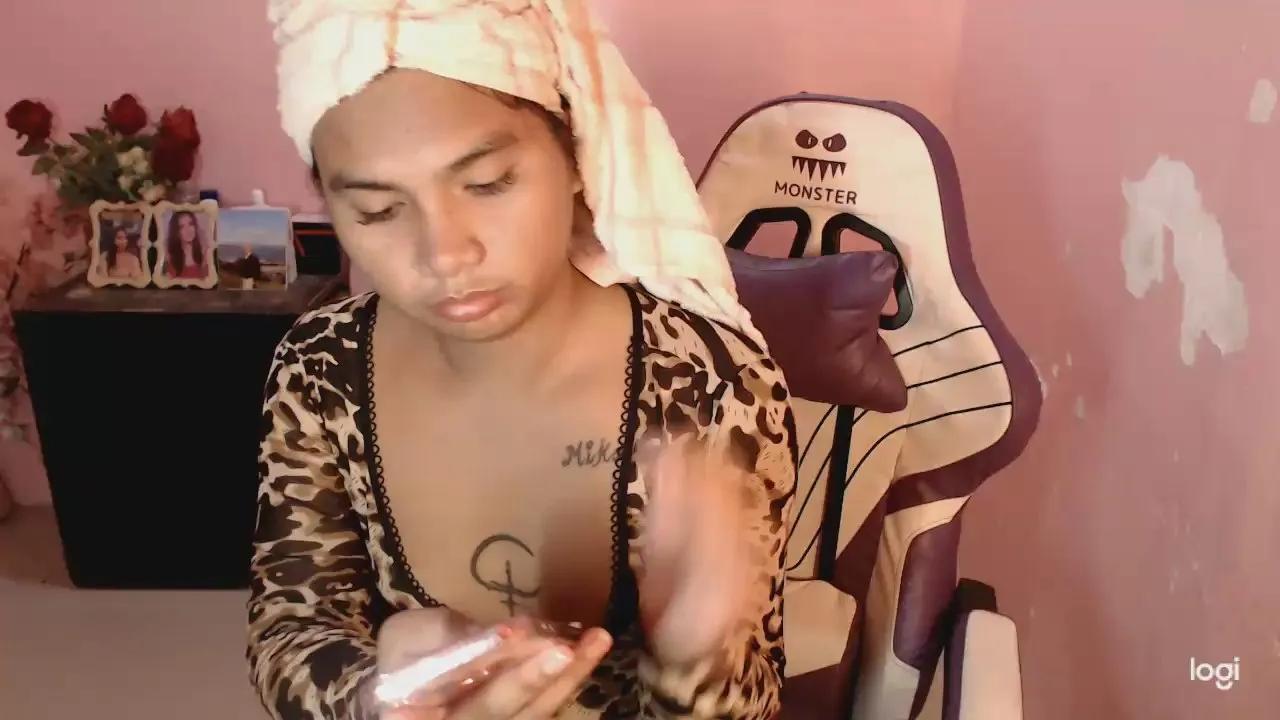 Offline Asian_lustxxx on Cam4