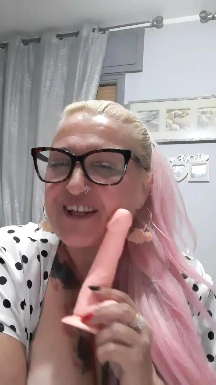 athena80_sexy — Freechat on Cam4