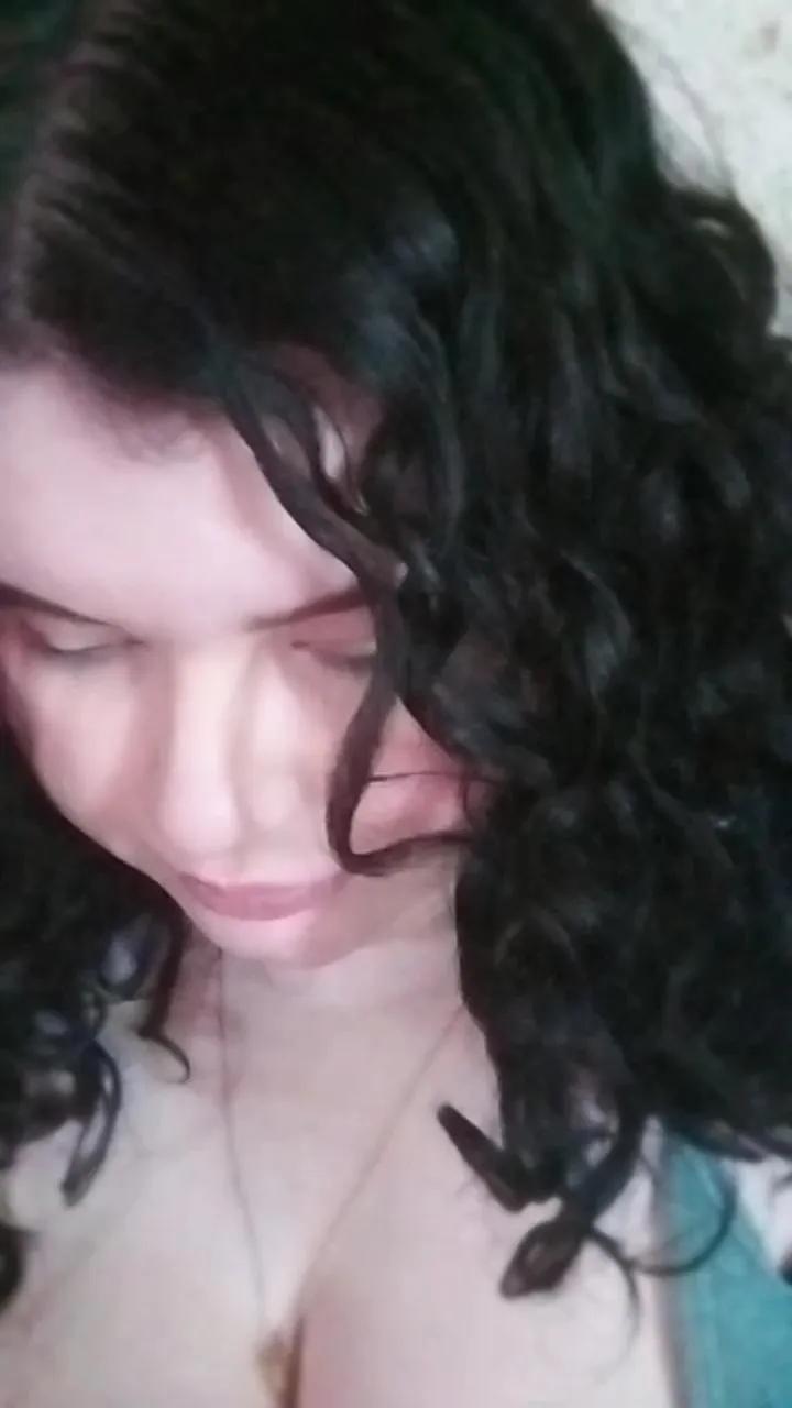 Offline Auroramunizrt on Cam4