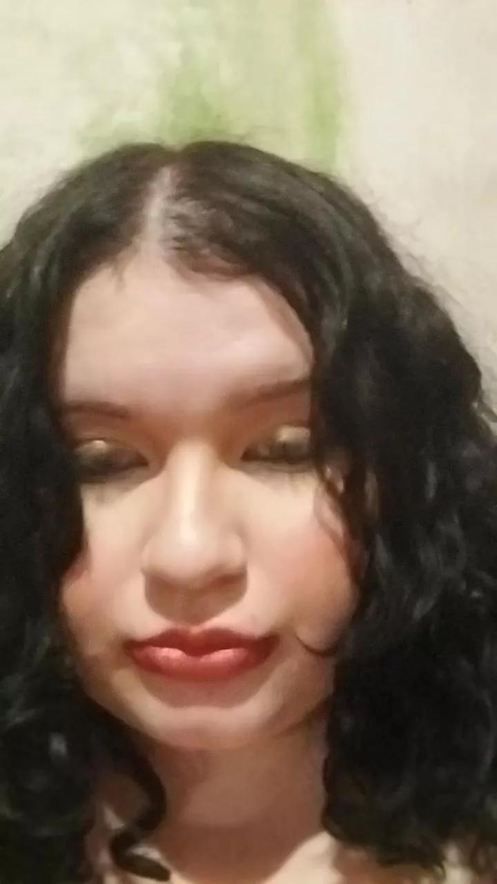 Offline Auroramunizrt on Cam4