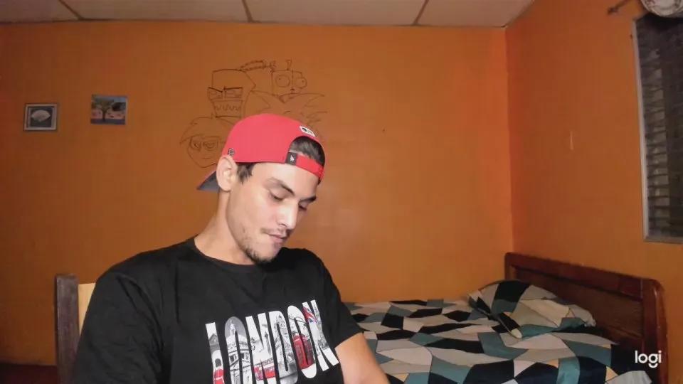 Axel_sex69 —  #amateur #feet #cum #pee #smoke #C2C
