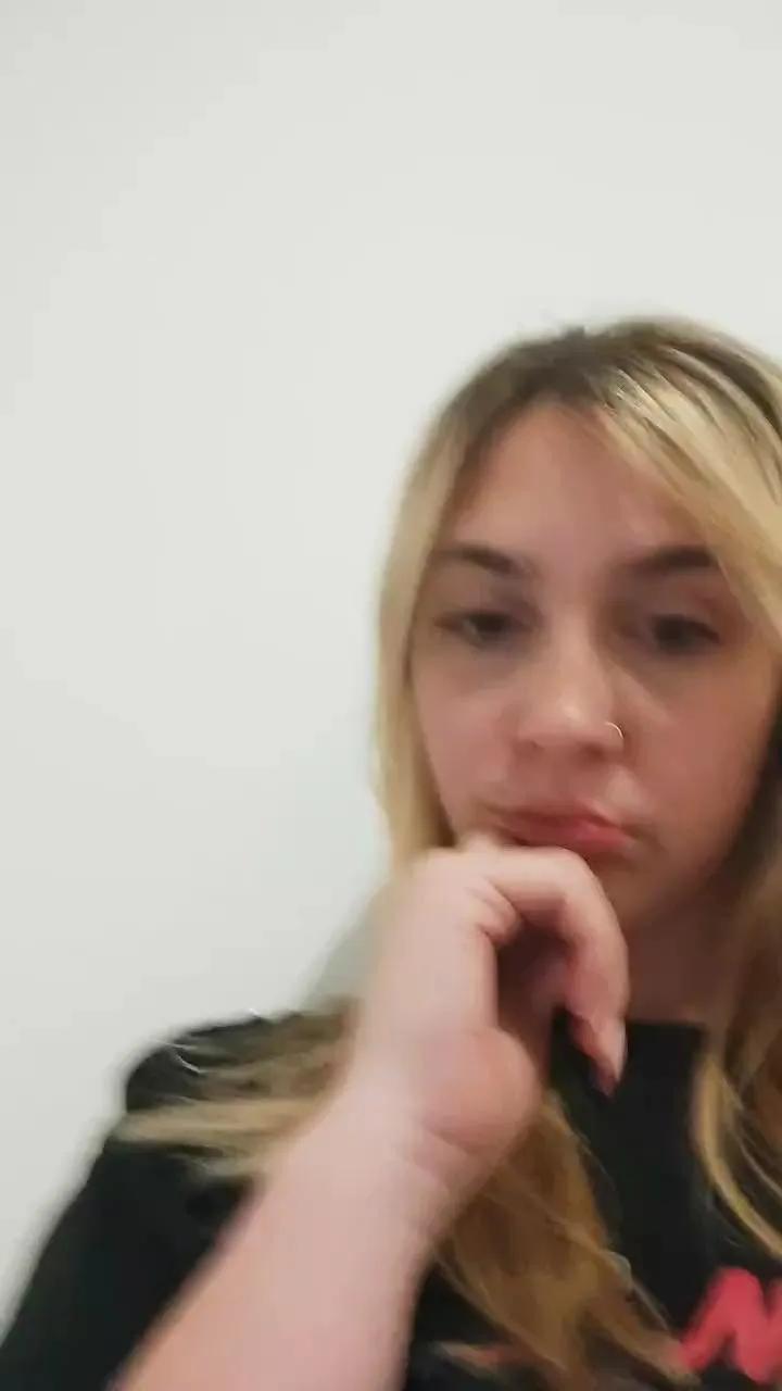 Ayeebran — Freechat on Cam4