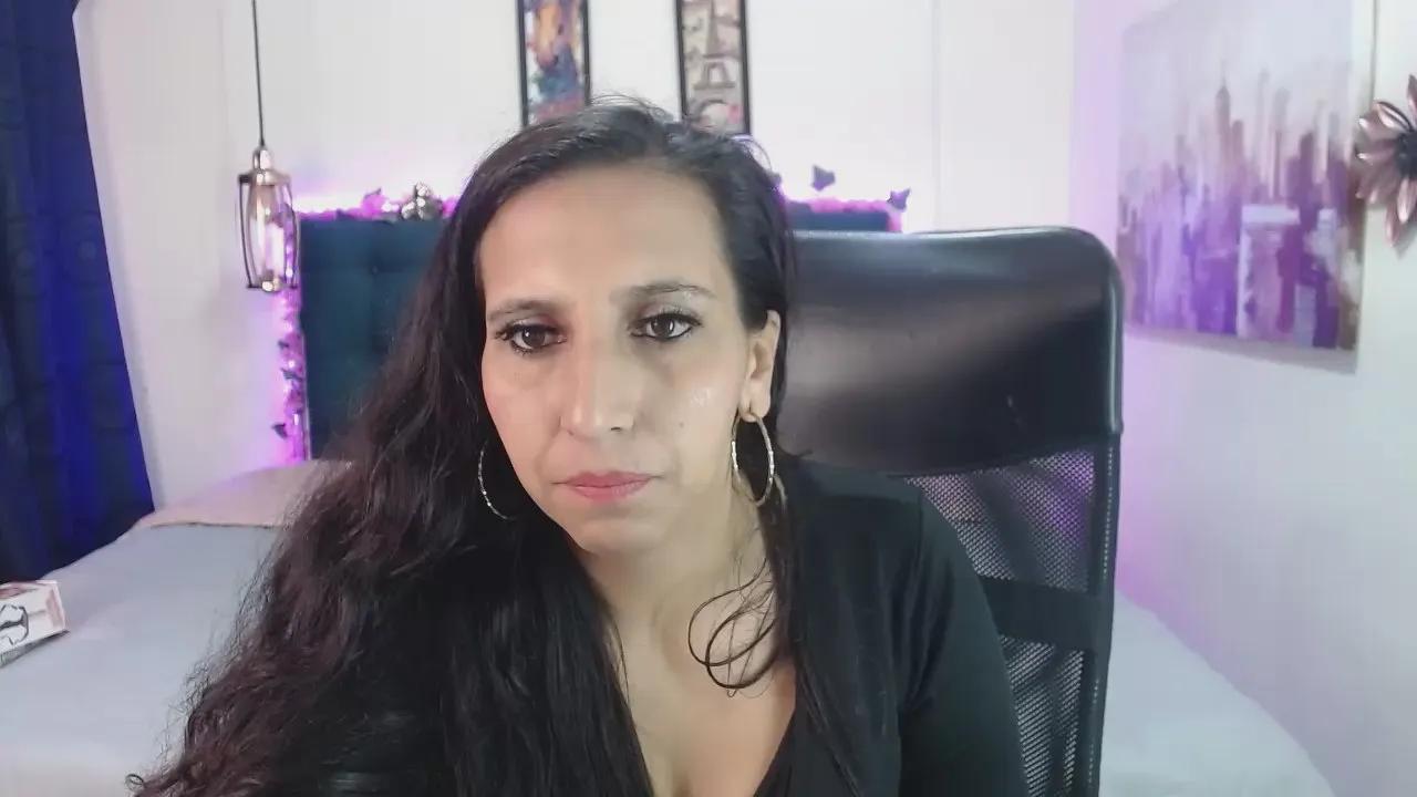 Offline azabachebabe on Cam4