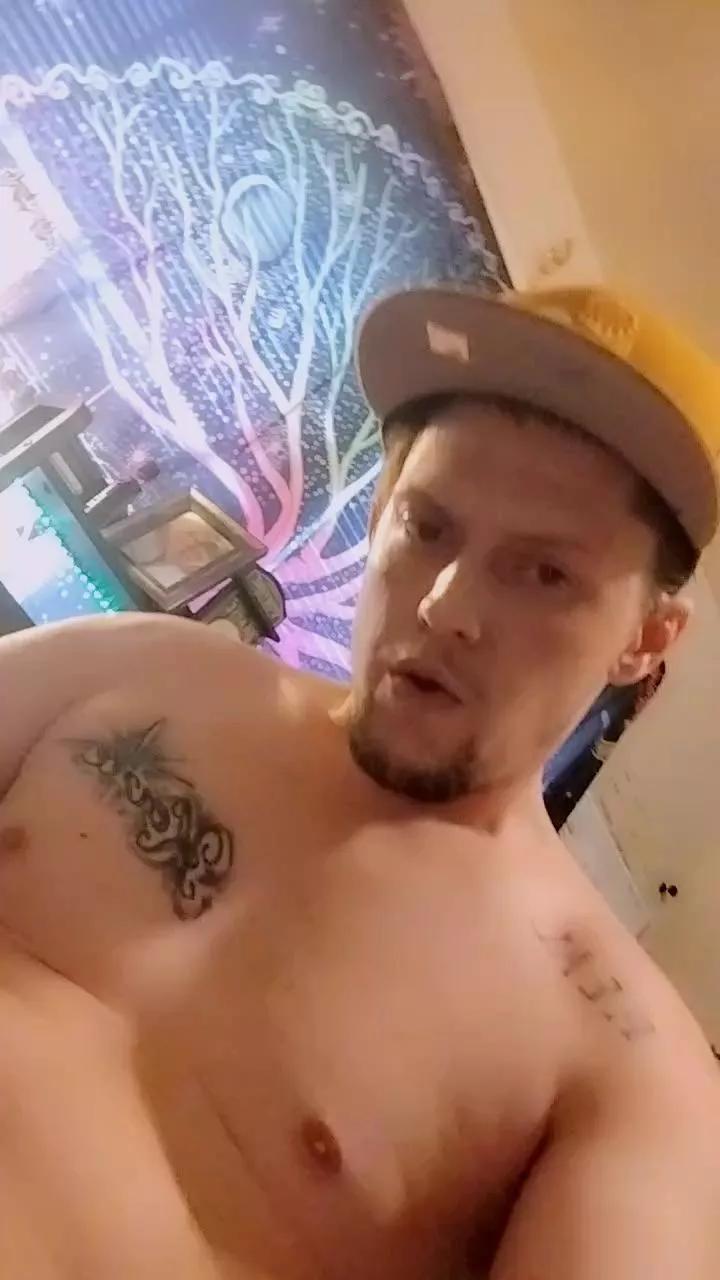 baby187bigdick1 on Cam4 