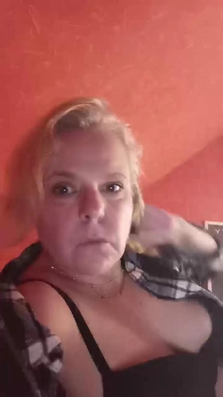 Offline Baby7625 on Cam4