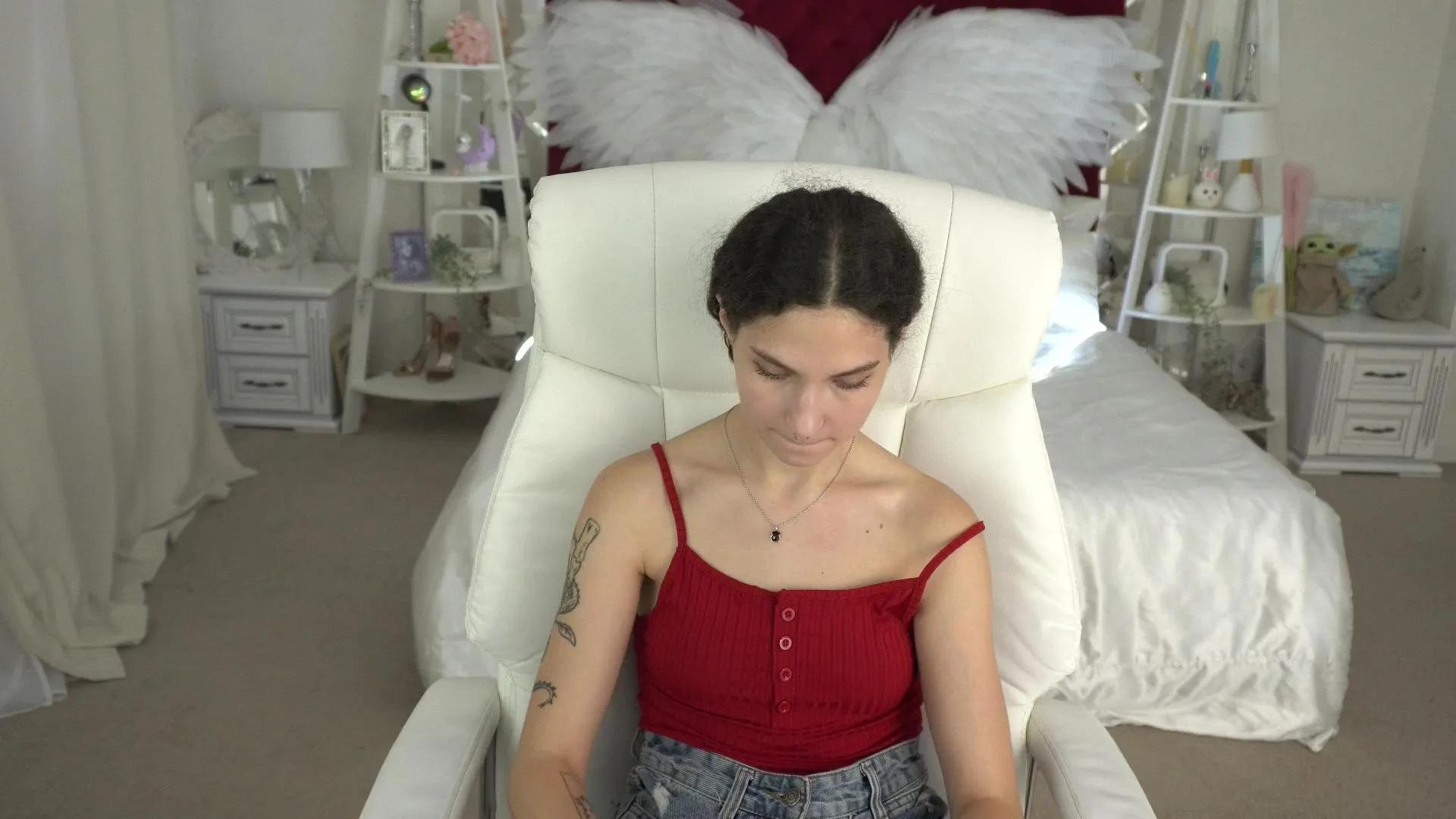 BabyFlowerr on Cam4 