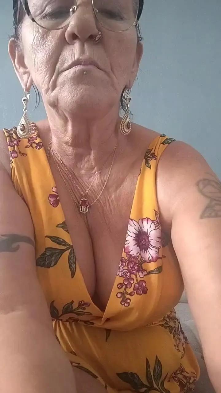 Babylove54 on Cam4 