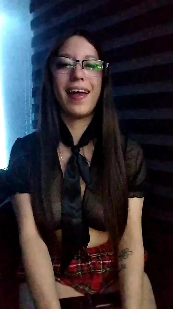 Offline Barbara_belen4 on Cam4