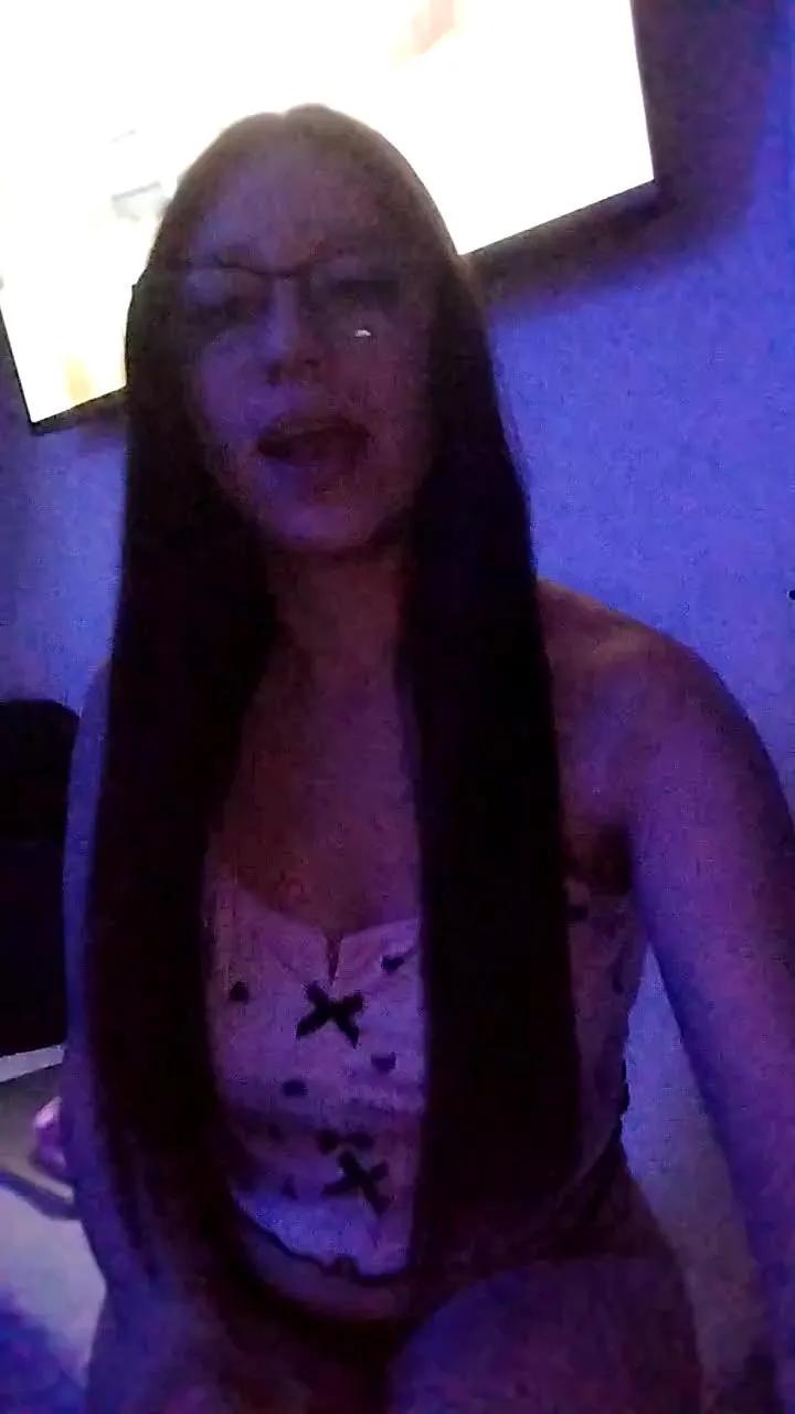 Offline Barbara_belen4 on Cam4