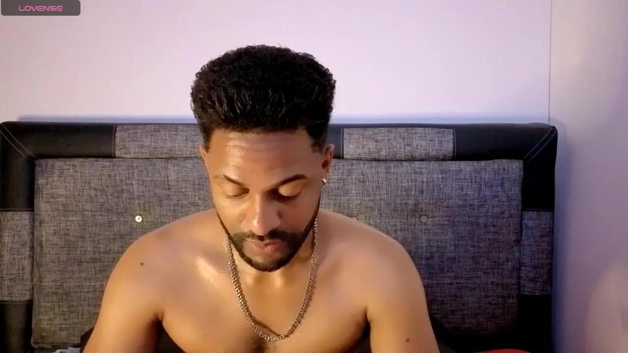 bbcblackhot33 on Cam4 