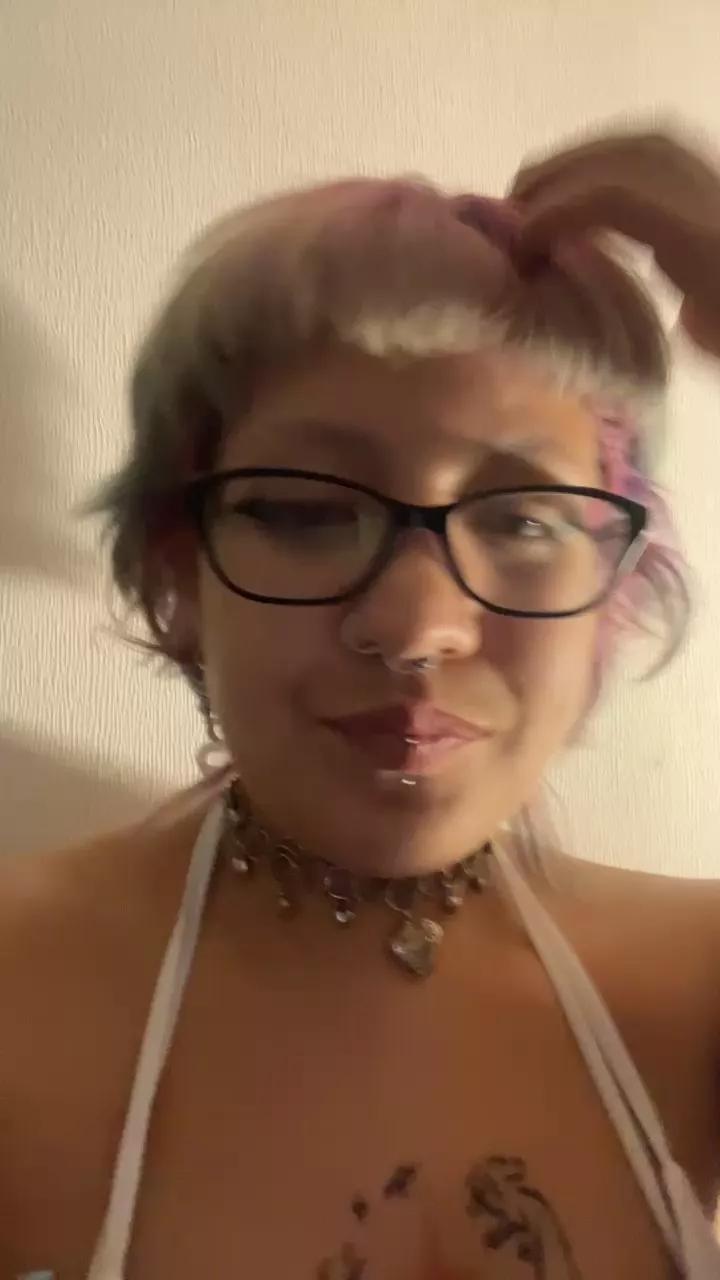 bbykittykattt on Cam4 