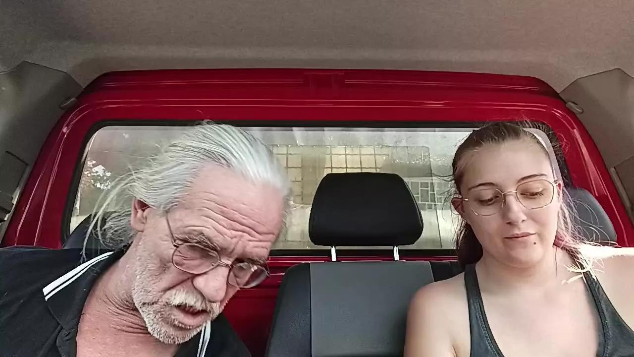 bdsmpaarohnegr1 on Cam4 