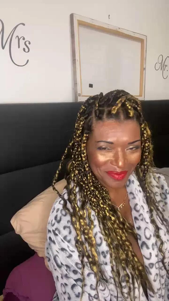 Offline Belingtia on Cam4