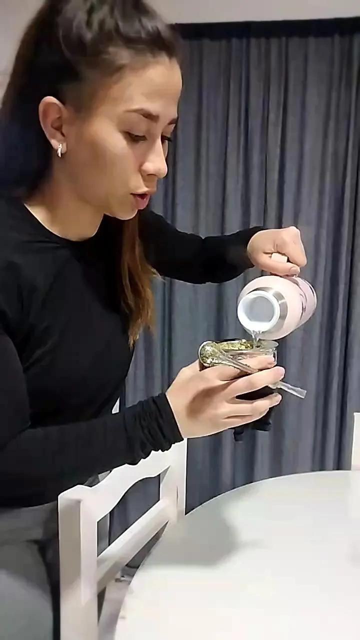 BellaBelll on Cam4 