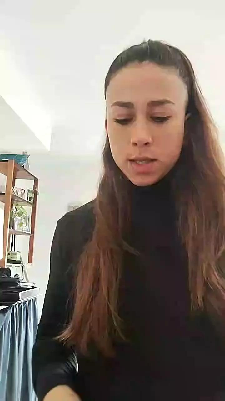 BellaBelll on Cam4 