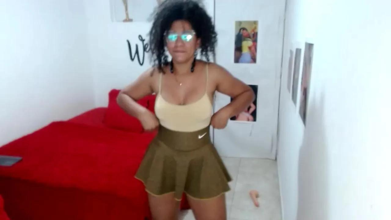 Bellacrespa on Cam4 