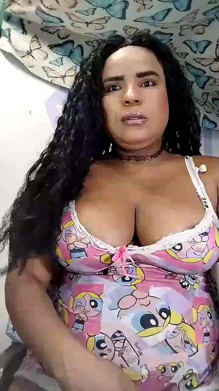 Offline bellarenata on Cam4