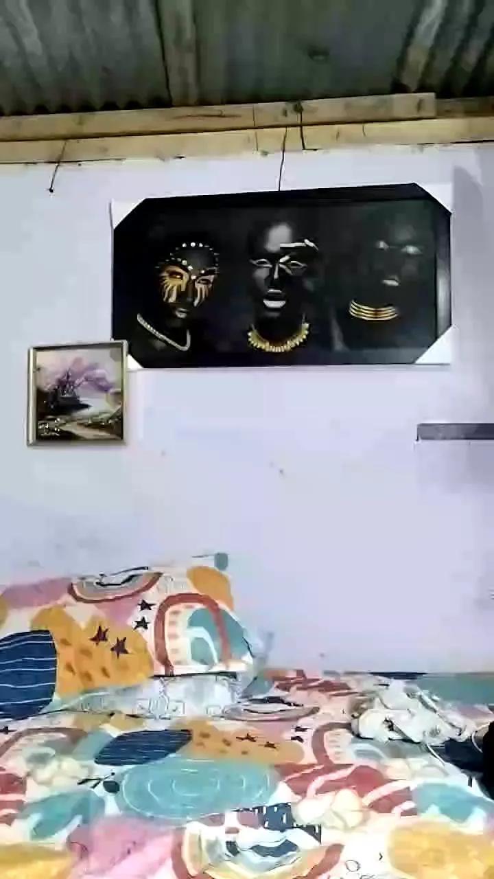 Offline bellarenata on Cam4