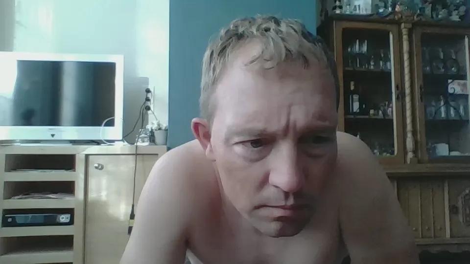 Offline bertolini83 on Cam4