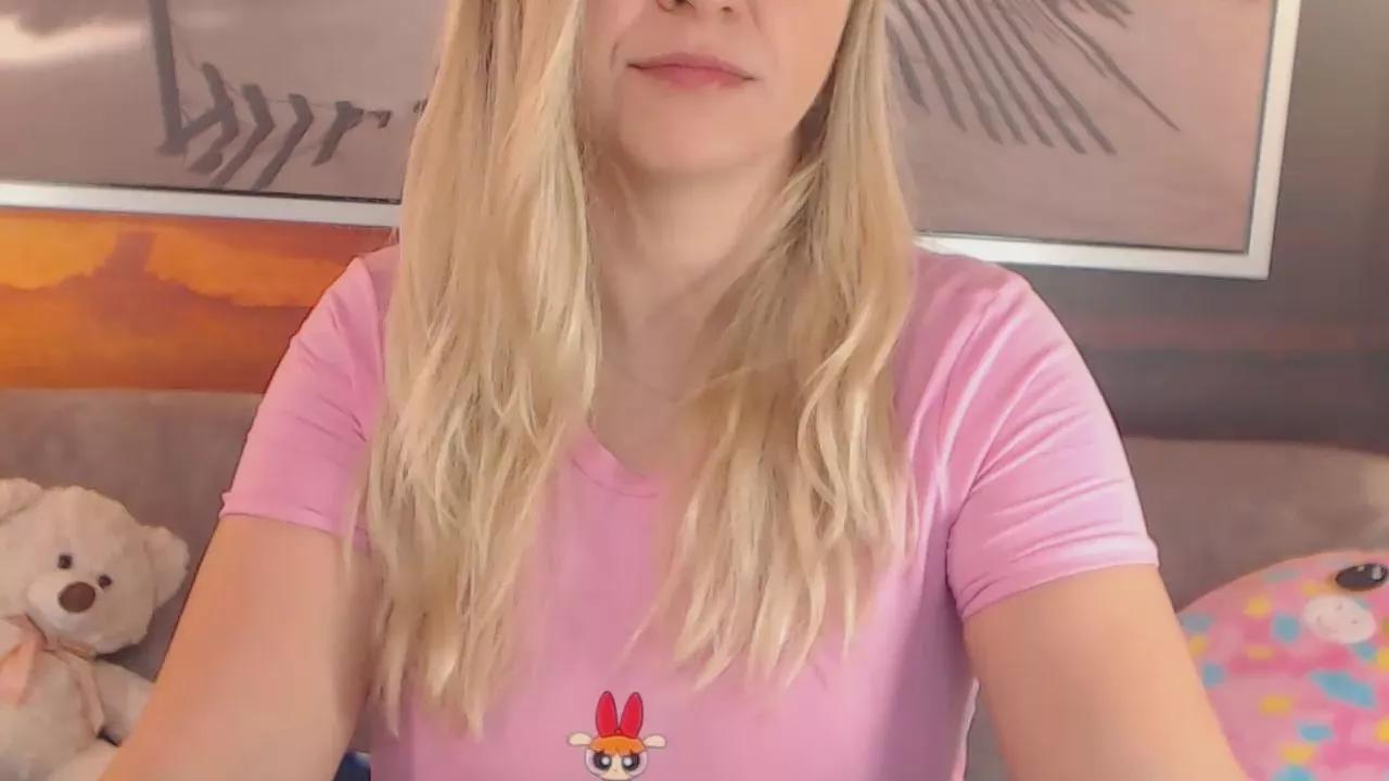 Offline BigBoobsARRI on Cam4