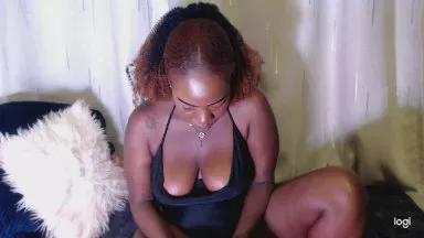 Bigbooty1231 on Cam4 