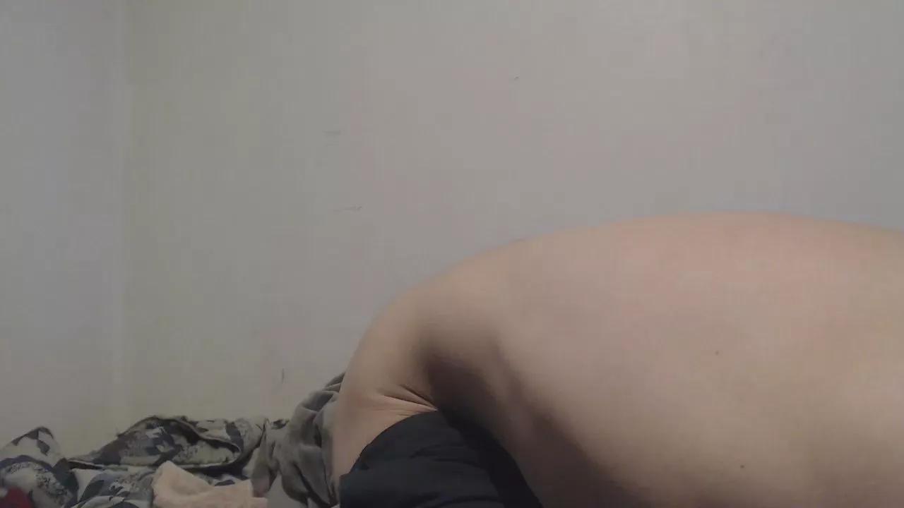 bigBUZZZZ69 on Cam4 