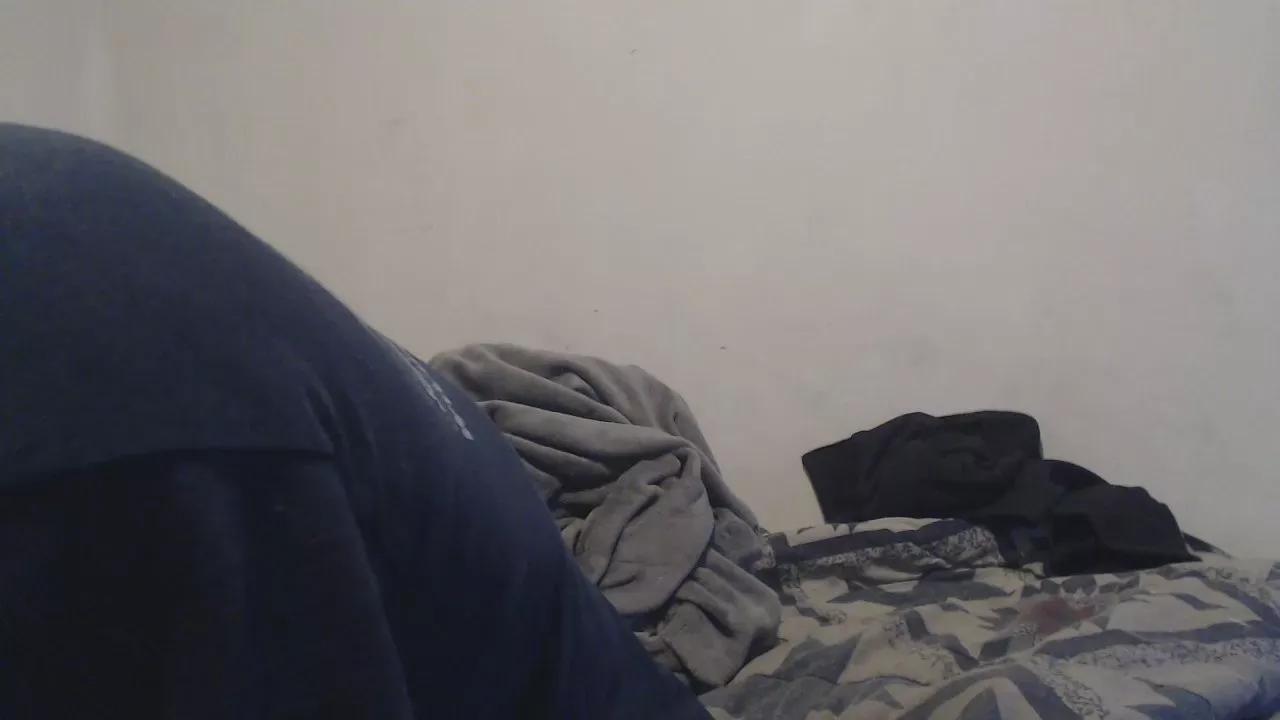 bigBUZZZZ69 on Cam4 