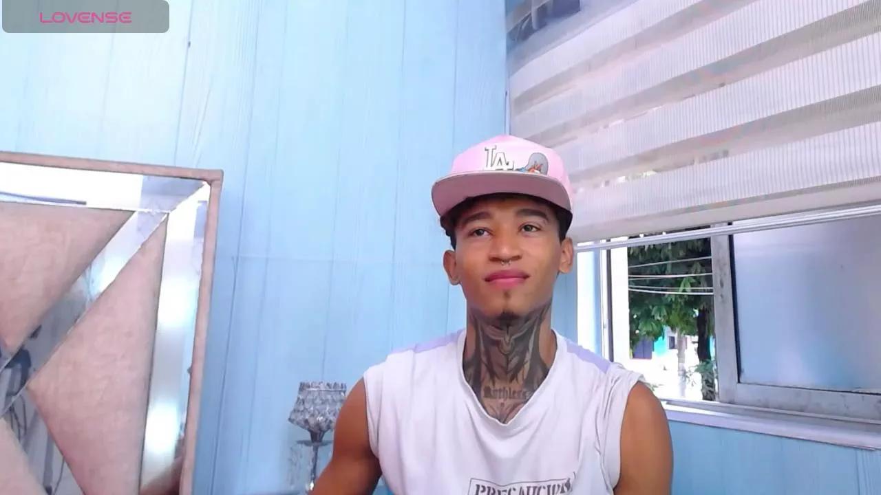 blackk_latino on Cam4 