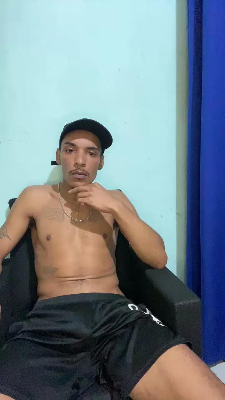 BlackPrince23c — Freechat on Cam4