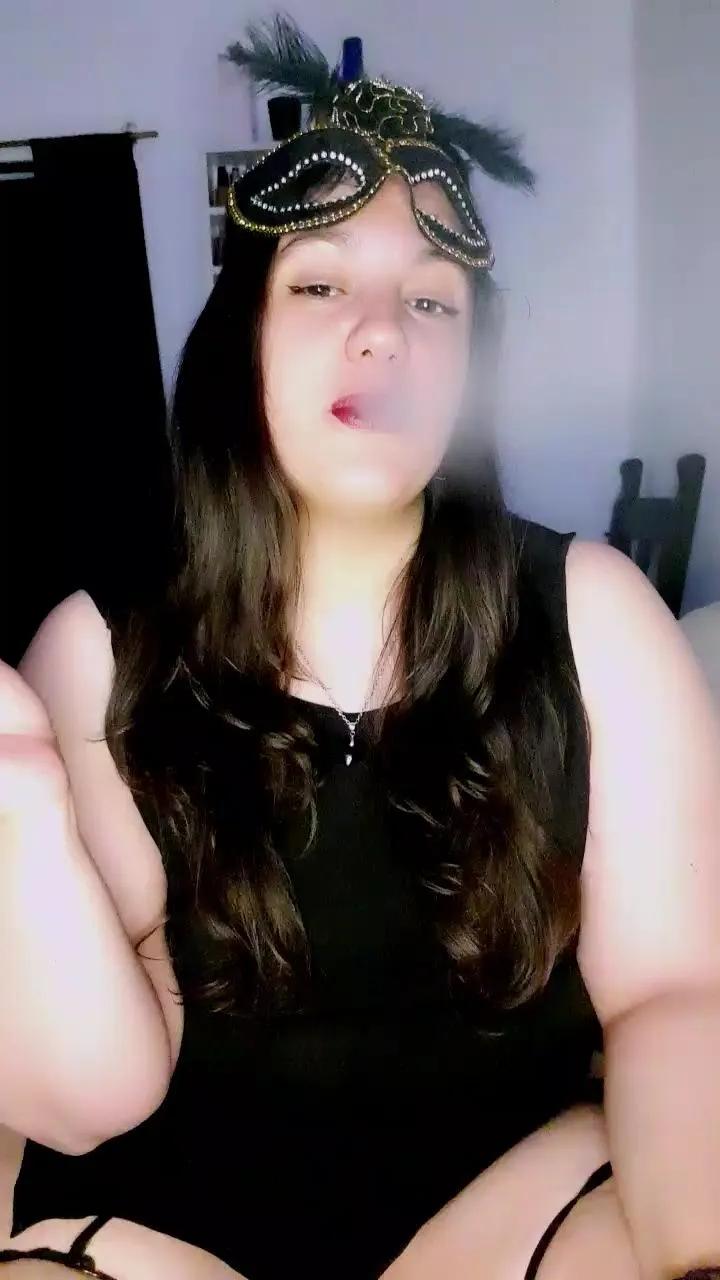 blackwidow1993 — Freechat on Cam4