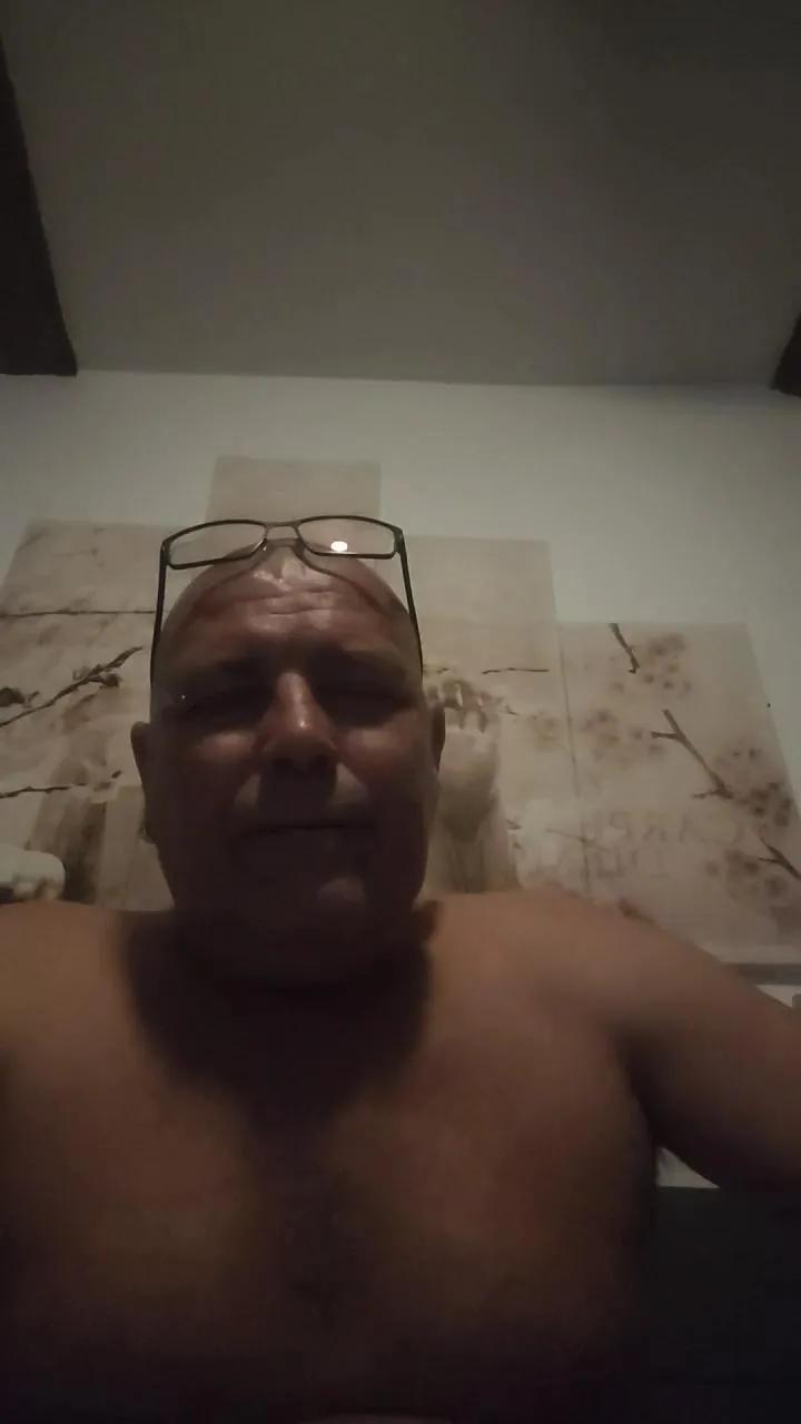 Bobosse837 on Cam4 