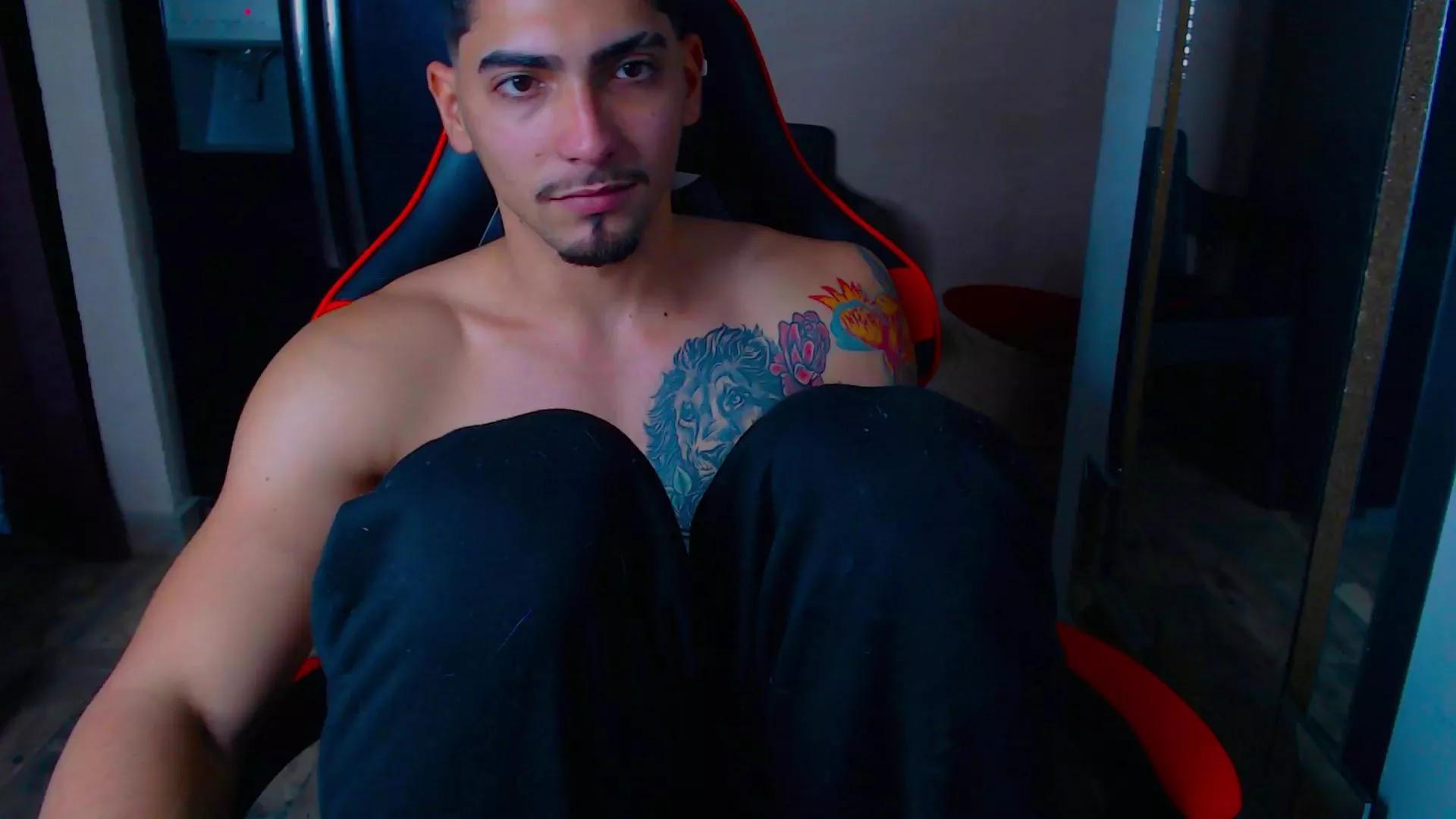 Boy_Perfec on Cam4 
