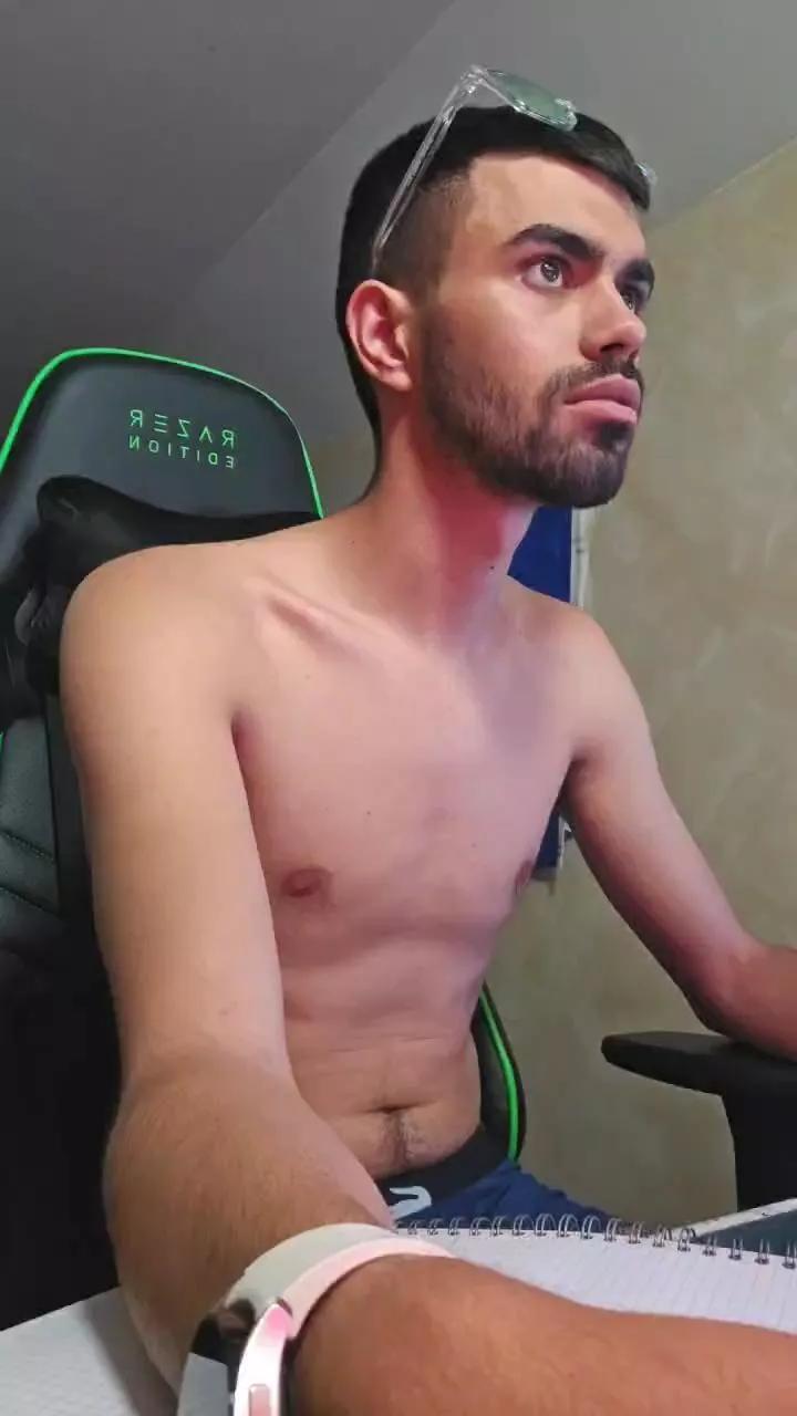 Offline Brazera__ on Cam4