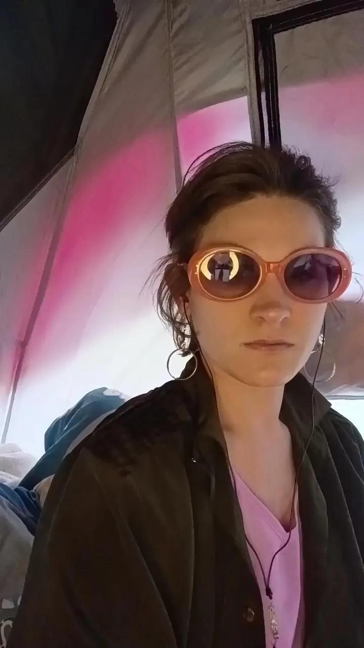 Offline BridgetWitch on Cam4