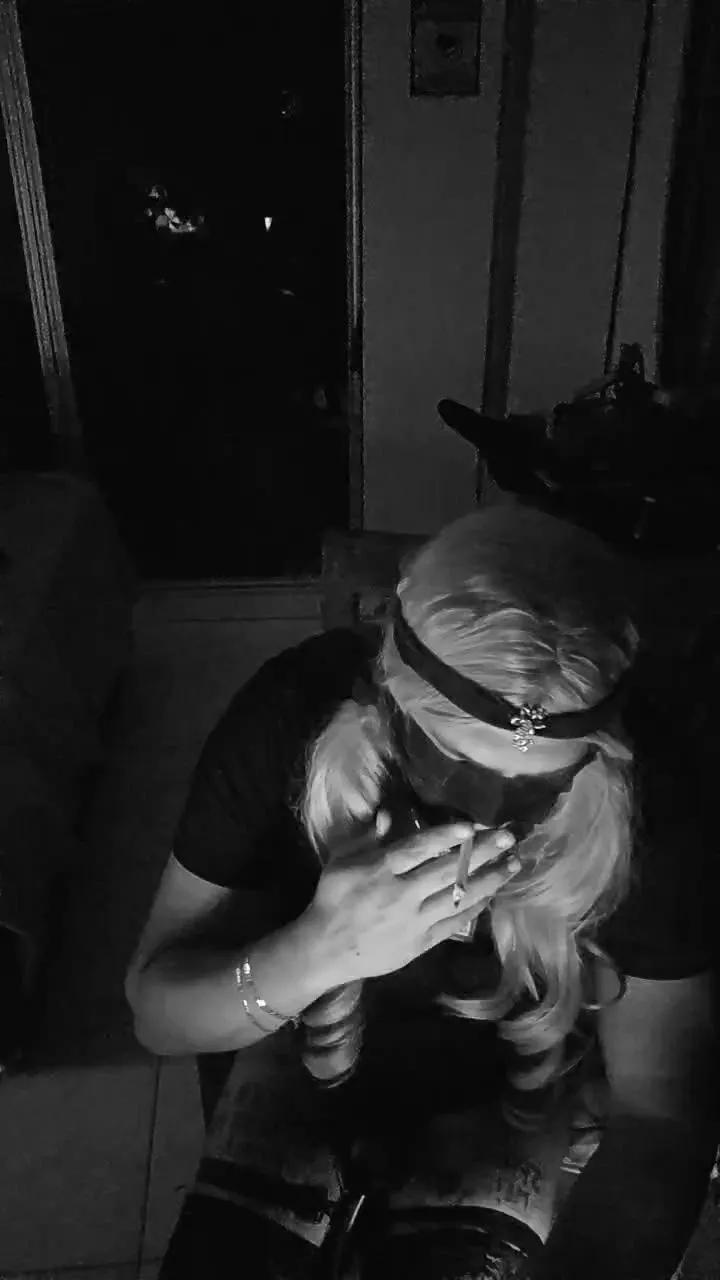 Offline brunasissydoll on Cam4