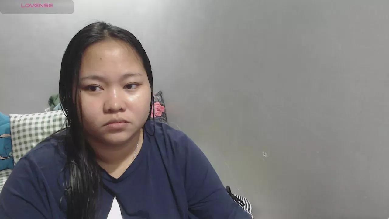 BubbleButtPinay on Cam4 
