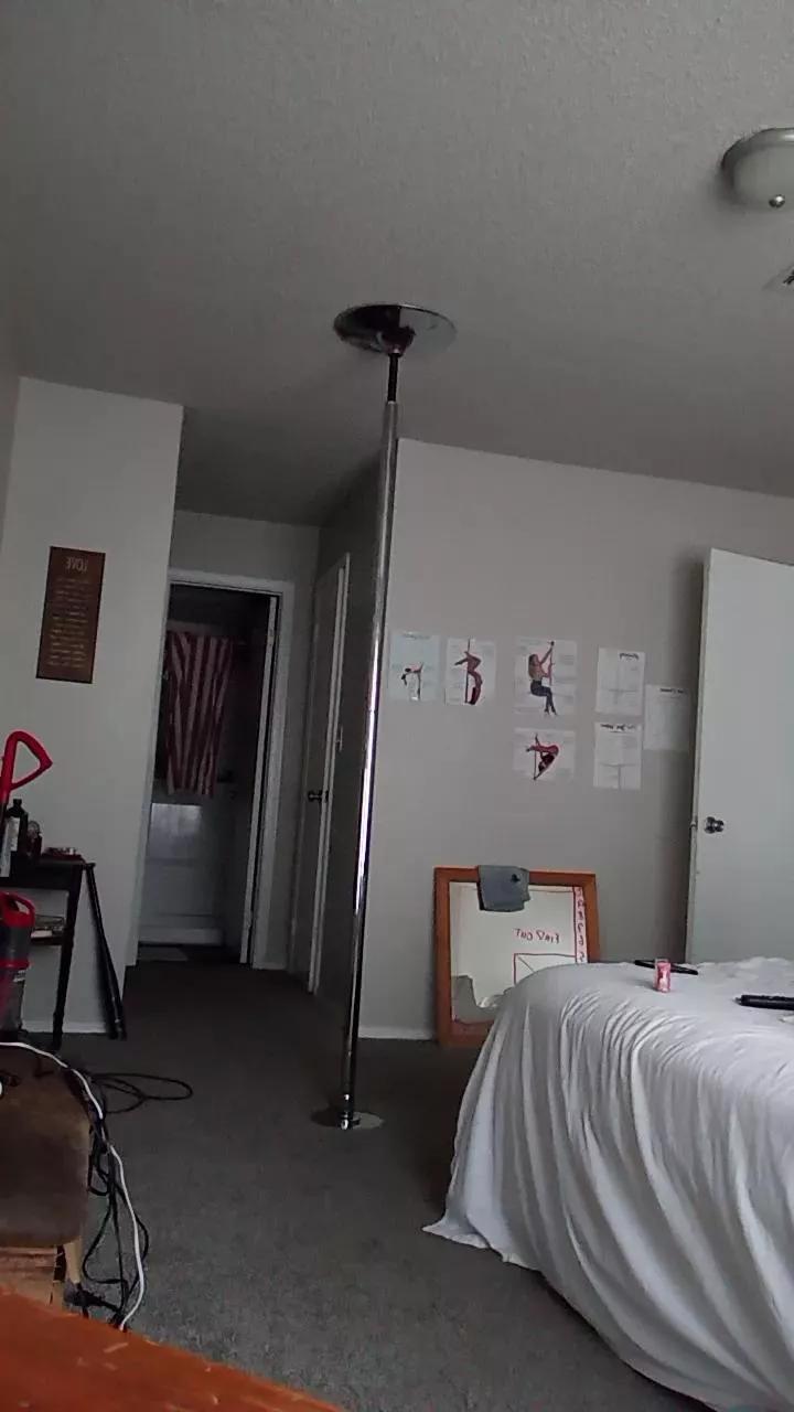 Buzz_Bunni_Bit on Cam4 