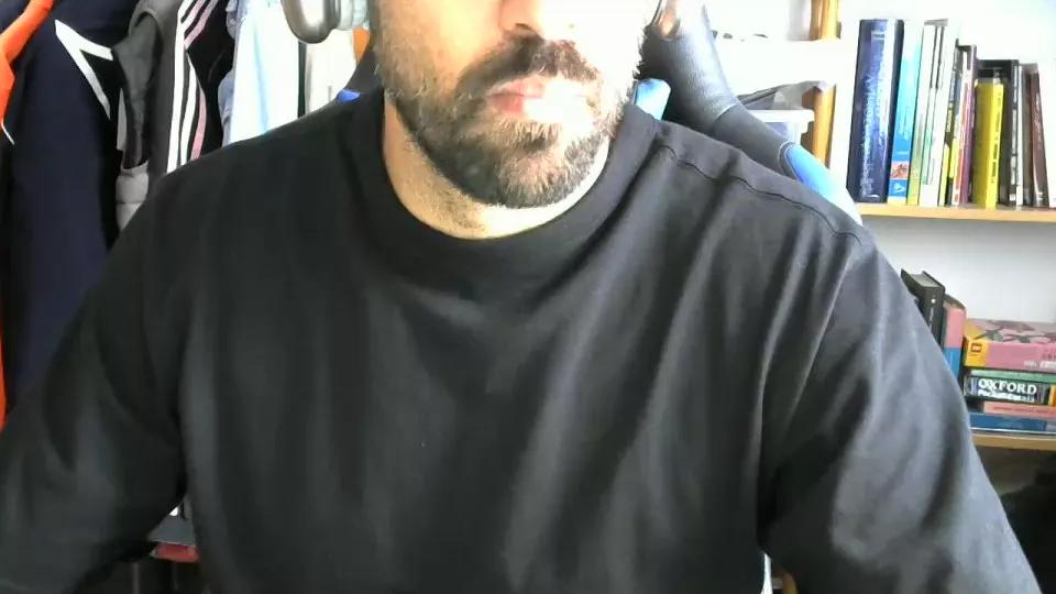 Caballero77777 on Cam4 