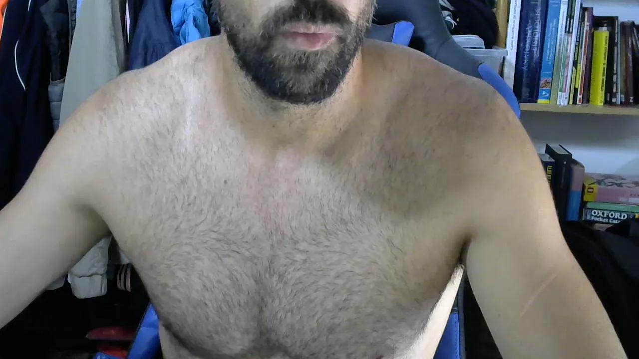 Caballero77777 on Cam4 