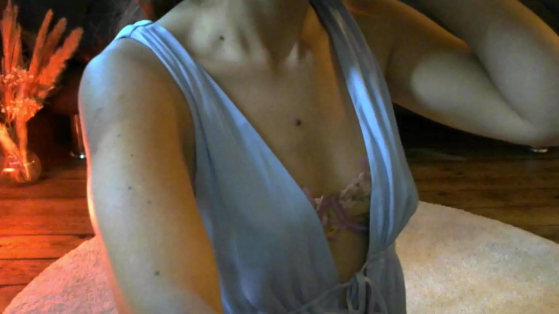 Calliope_ on Cam4 