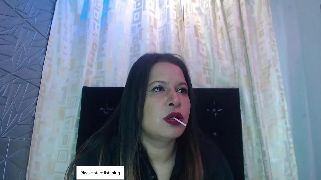 camila_saldana — Freechat on Cam4