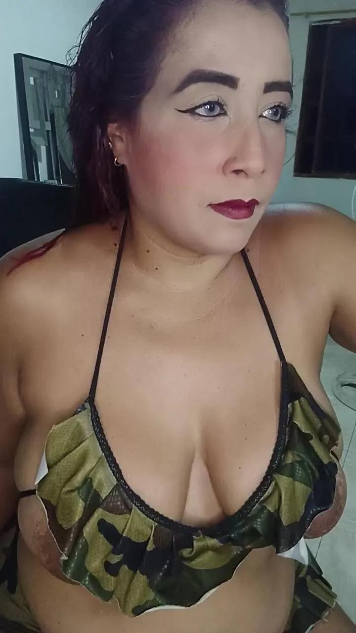 Avatar of camila_squirt69