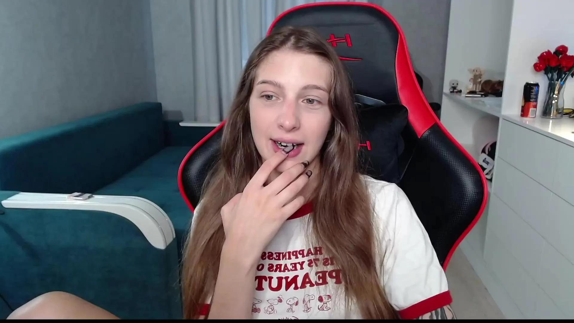 Offline CandyLala on Cam4