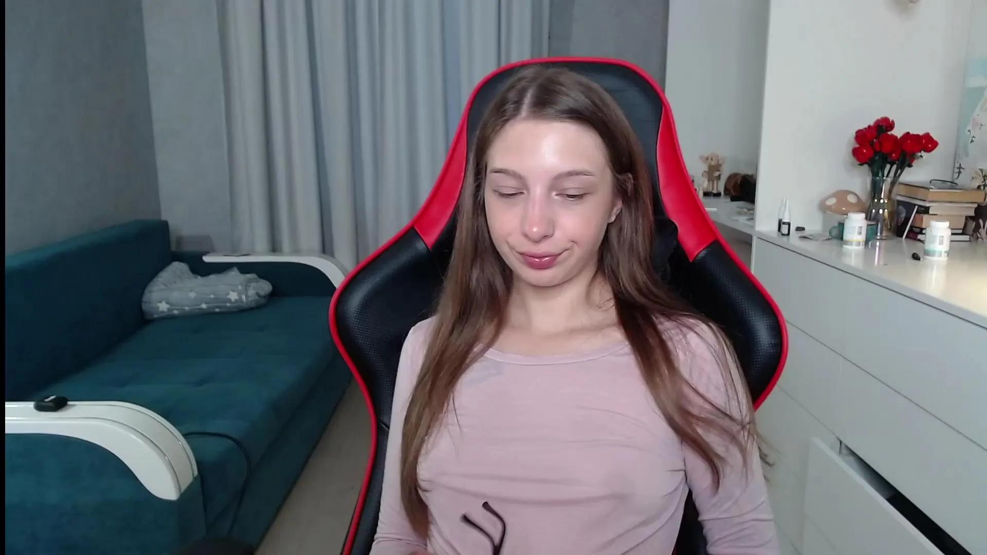 Offline CandyLala on Cam4