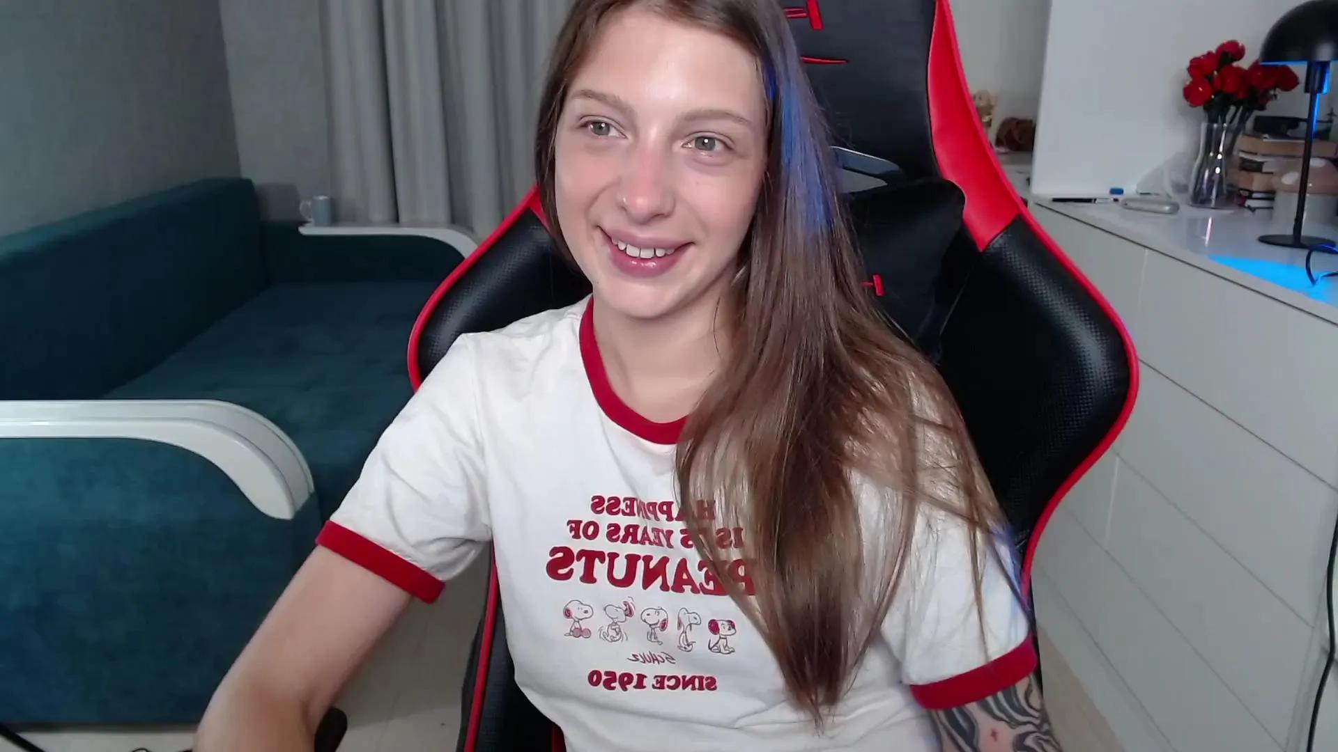 Offline CandyLala on Cam4