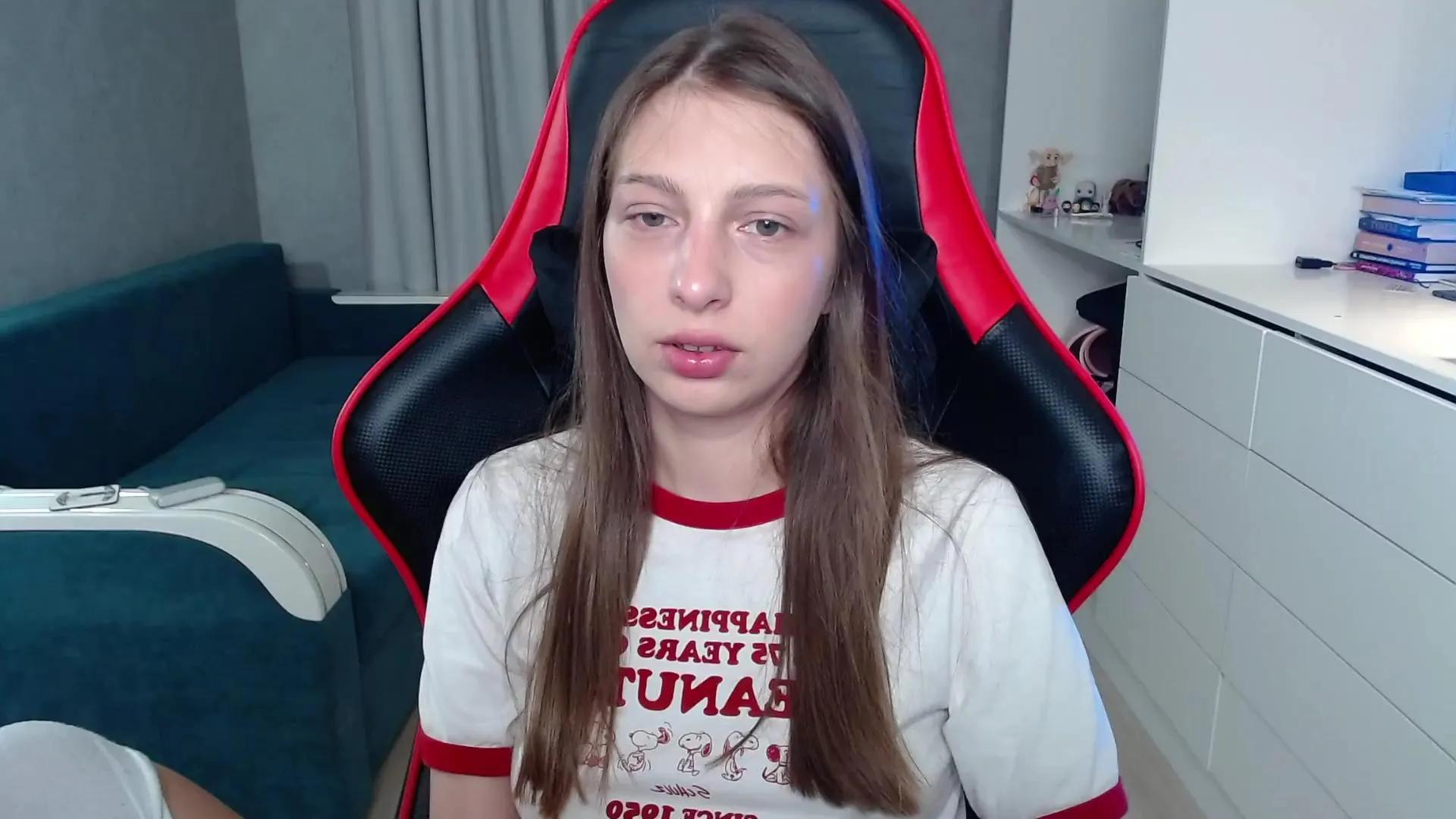 Offline CandyLala on Cam4