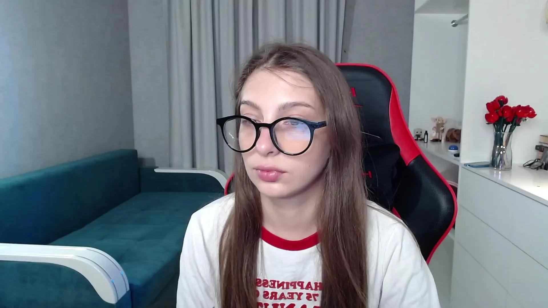 Offline CandyLala on Cam4